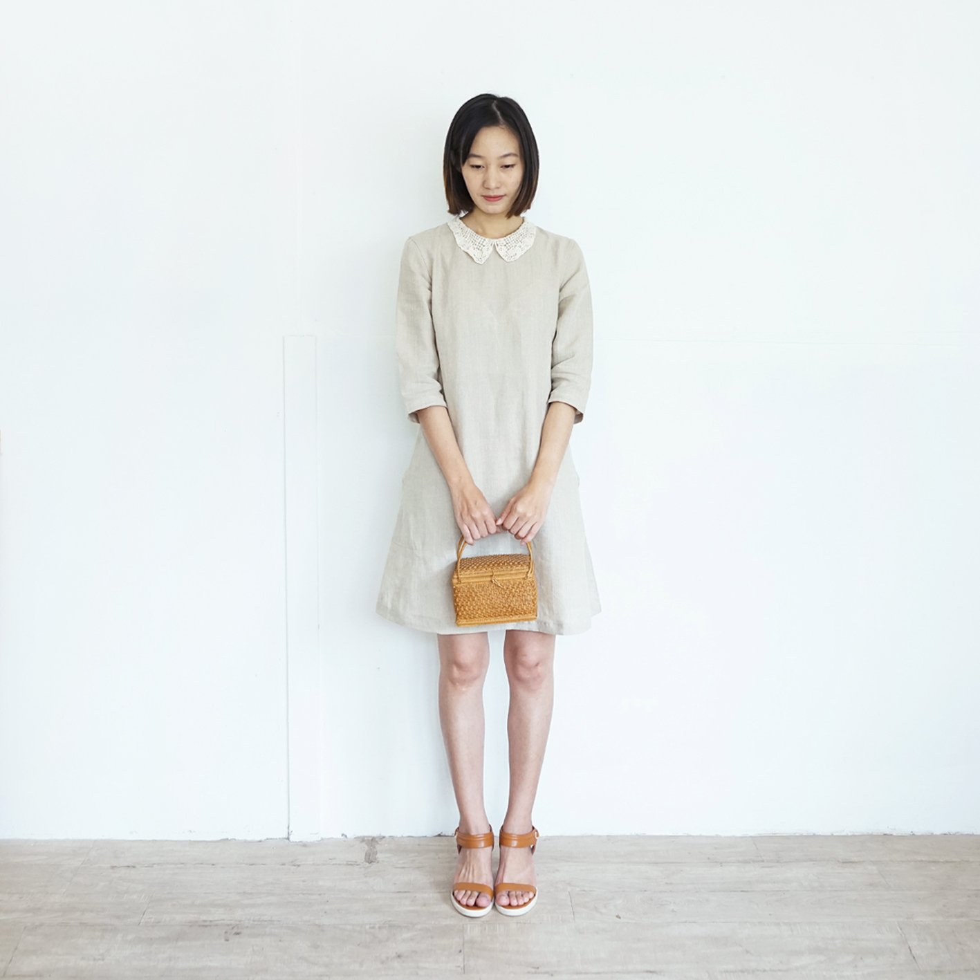 Anne's Lace dress / Linen Knee Length Dresses with Lace Collar Natural Color